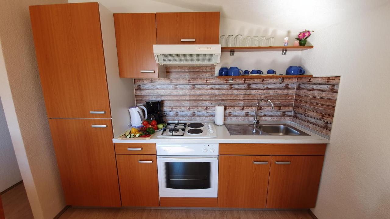 Apartments Sime Sukošan Eksteriør bilde